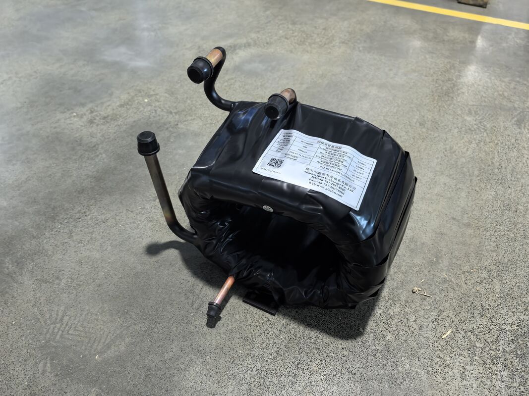 螺旋回転構造海上熱交換器 海上工学における熱交換のために設計された同軸熱交換器