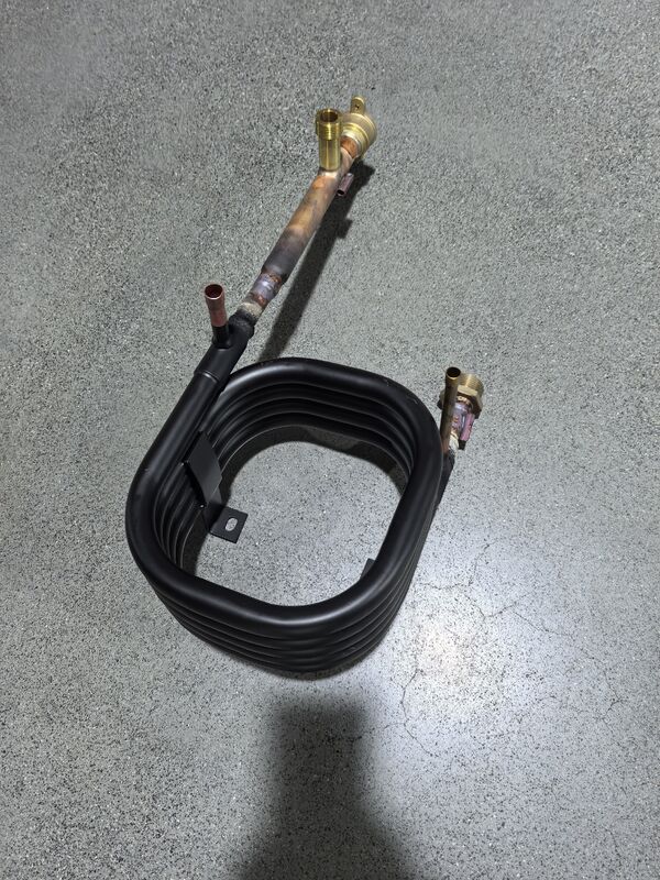 スパイラルツイスト構造と幅 140 mm で優れた熱伝達を実現するフランジ付き HVAC 同軸熱交換器