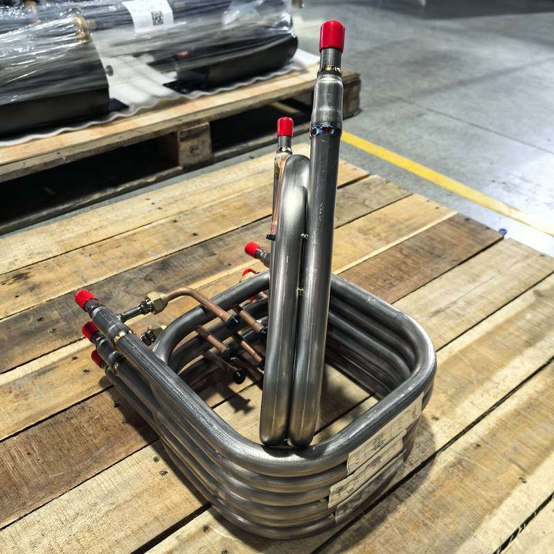 管内チューブ同軸熱交換器 0.6mm 内管厚さ タイタンTA1素材と 4.2MPA 冷却剤側最大圧